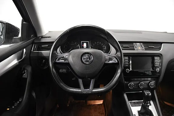 Skoda Octavia 2017 photo 2
