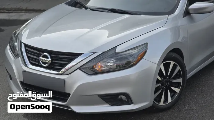 Nissan Altima 2018 photo 2
