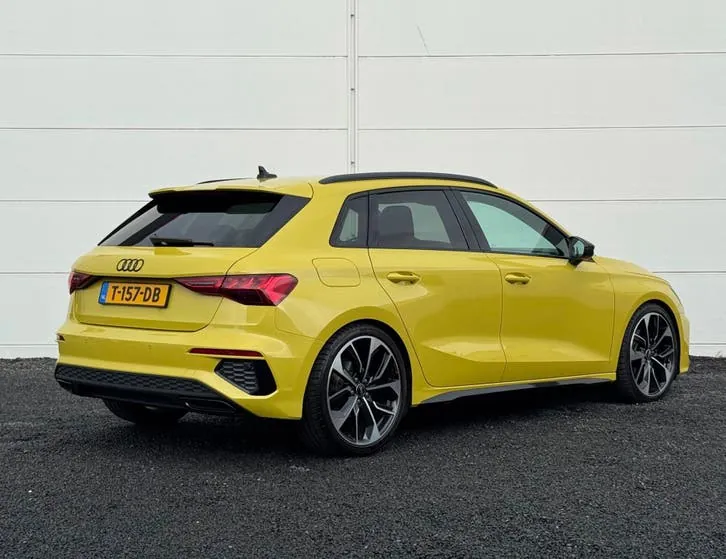 Audi A3 2022 photo 2