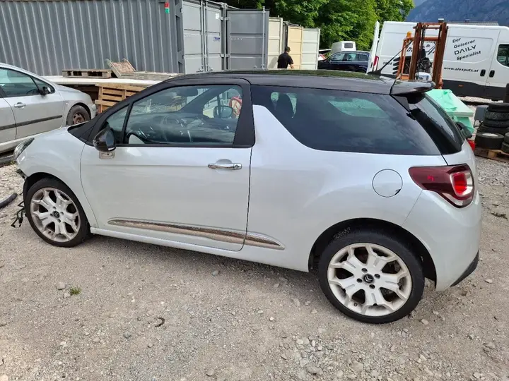 DS Automobiles Ds 3 2016 photo 2