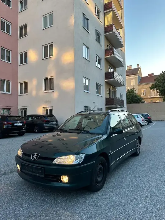 Peugeot 306