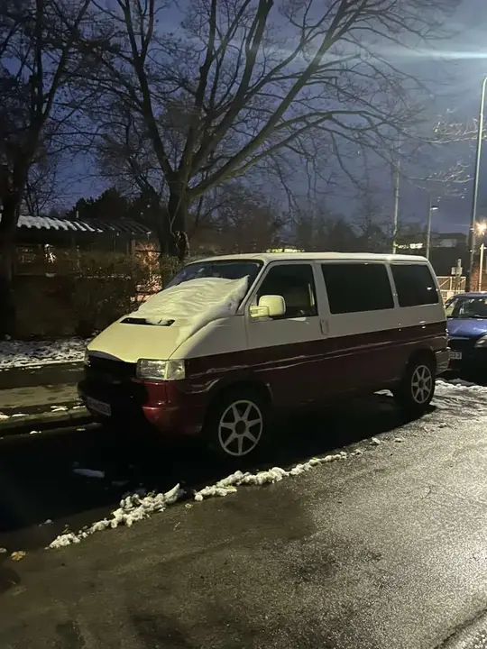 Volkswagen T4 2001 photo 2