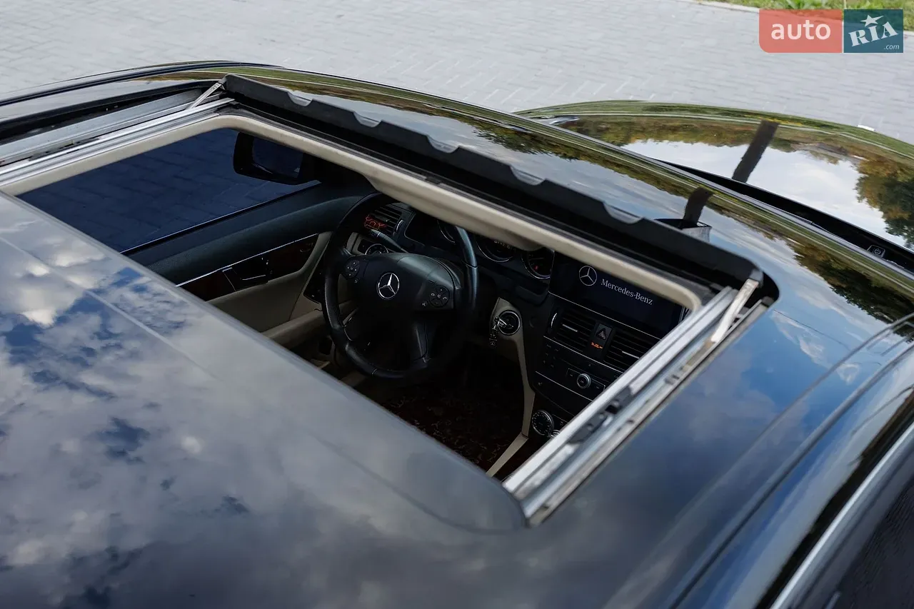 Mercedes-Benz C-Class 2010 photo 5