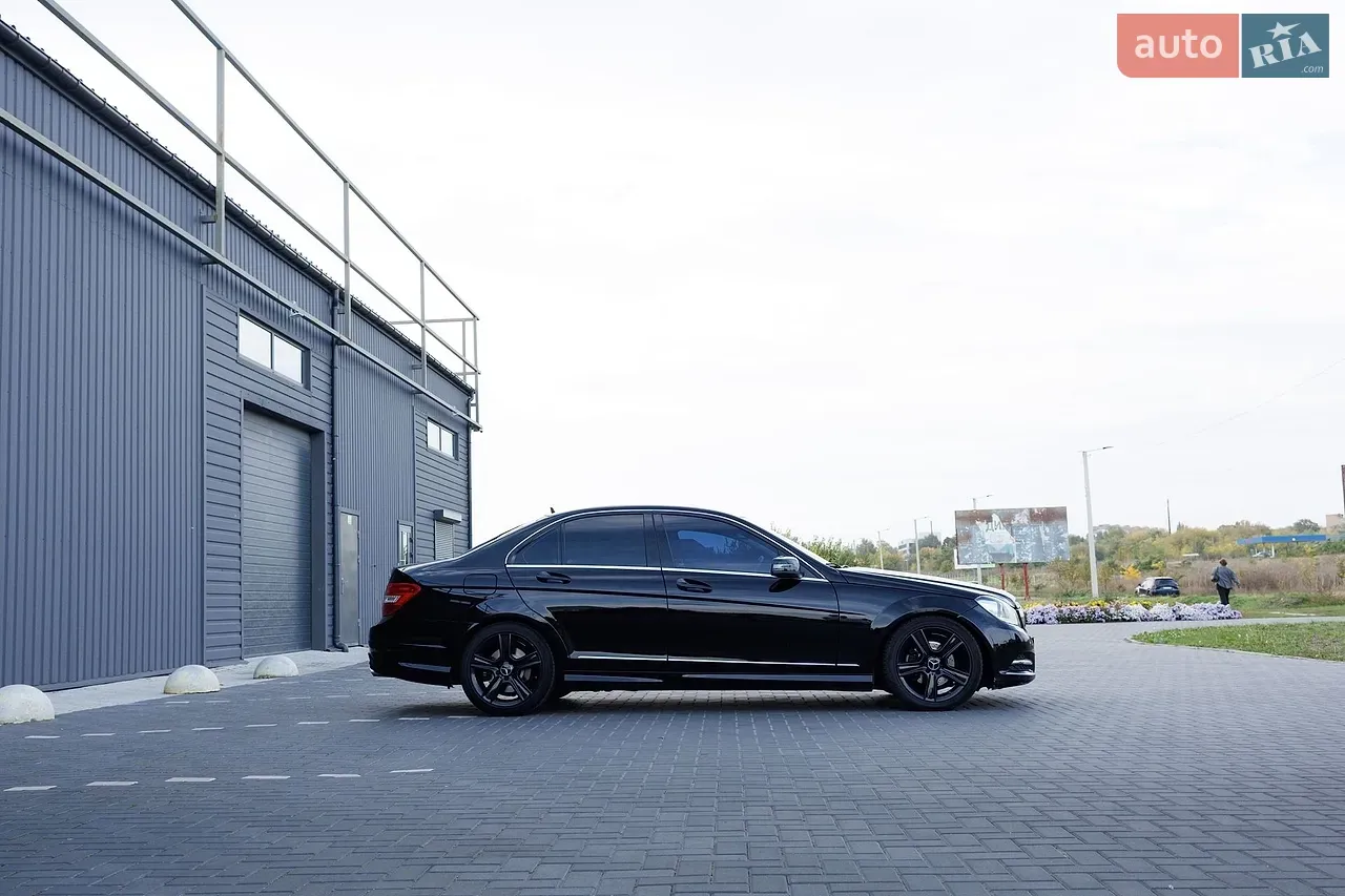 Mercedes-Benz C-Class 2010 photo 3