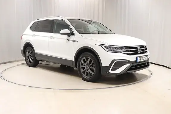 Volkswagen Tiguan Allspace 2023 photo 3