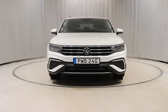 Volkswagen Tiguan Allspace 2023 photo 2