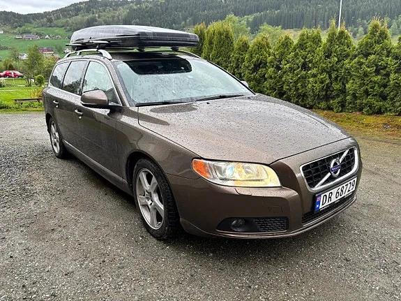 Volvo V70 2013 photo 2