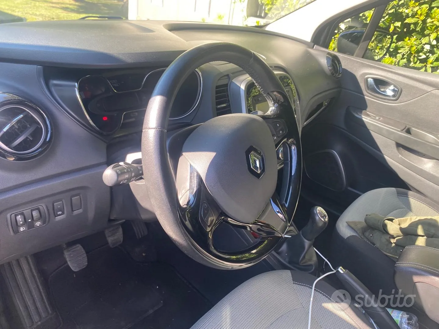 Renault Captur 2017 photo 2