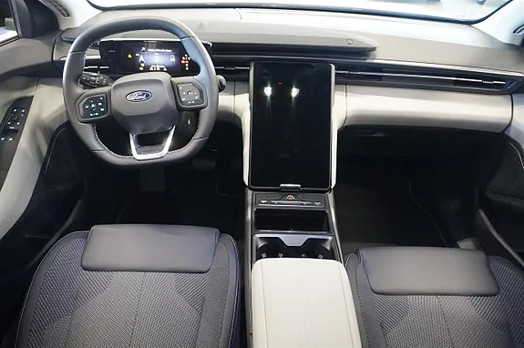 Ford Explorer 2025 photo 2