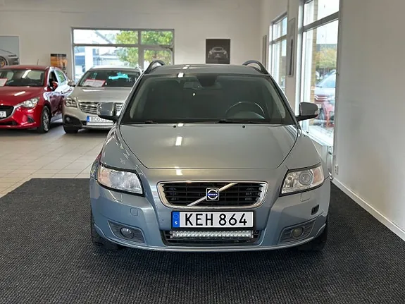 Volvo V50 2010 photo 2