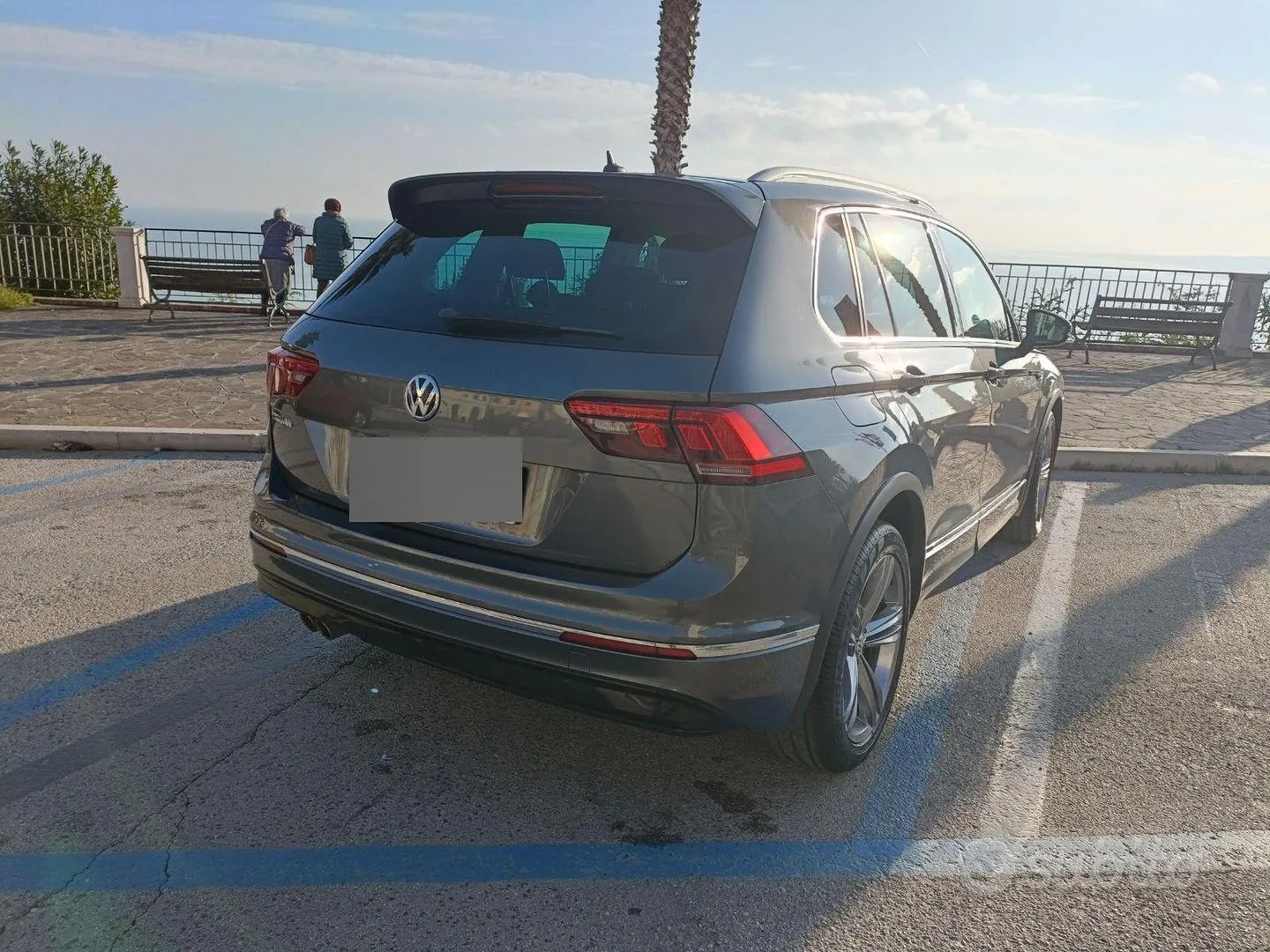 Volkswagen Tiguan 2018 photo 2