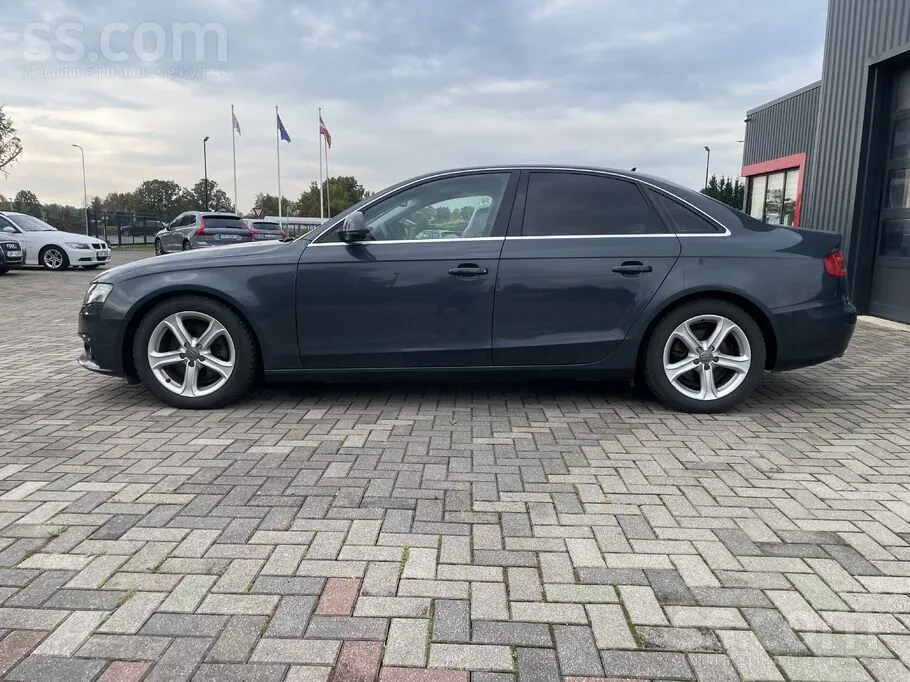 Audi A4 2008 photo 2