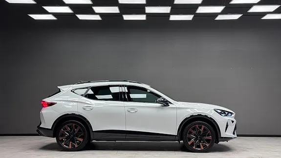 Cupra Formentor E-Hybrid 2025 photo 3