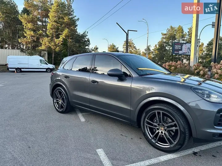 Porsche Cayenne 2018 photo 2