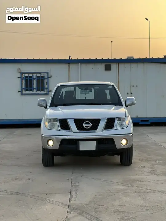 Nissan Navara 2012 photo 2