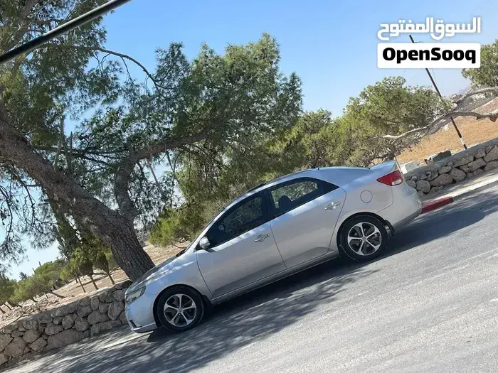 Kia Forte 2012 photo 2