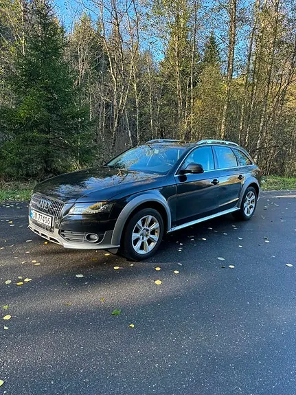 Audi A4 Allroad 2010 photo 2