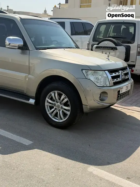 Mitsubishi Pajero 2014 photo 2