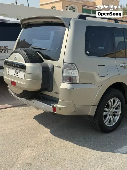 Mitsubishi Pajero 2014 photo 3