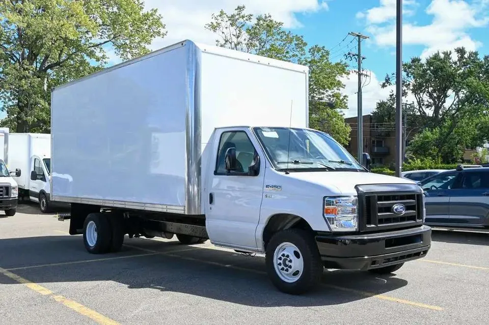 Ford E-Series Cutaway 2019 photo 5