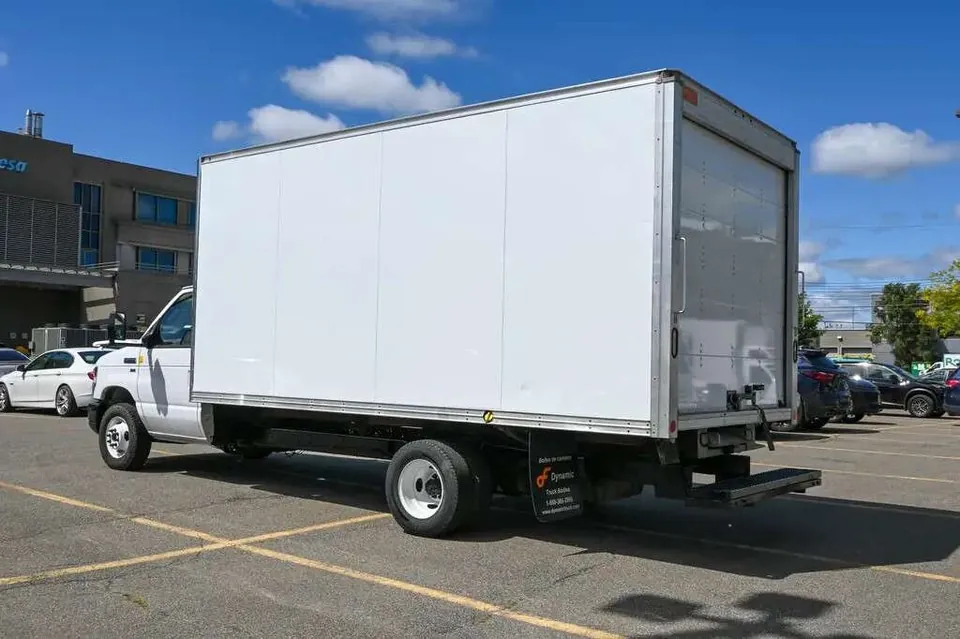 Ford E-Series Cutaway 2019 photo 2