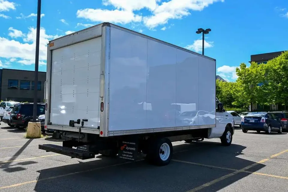 Ford E-Series Cutaway 2019 photo 4
