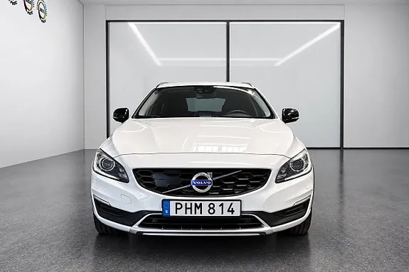 Volvo V60 Cross Country 2017 photo 5