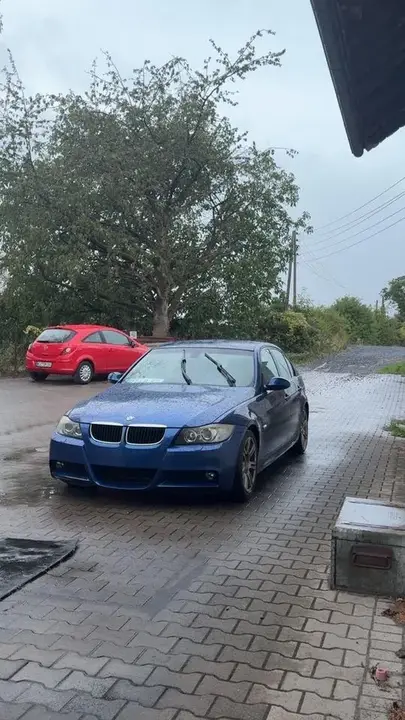 BMW 318I