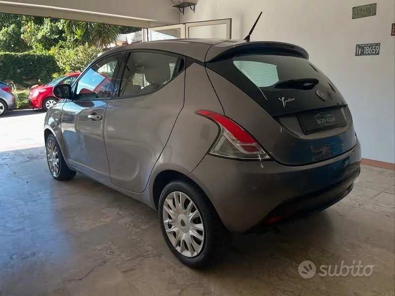 Lancia Ypsilon 2012 photo 3
