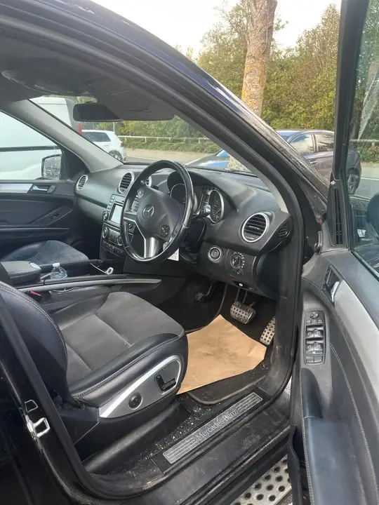 Mercedes-Benz M-Class 2011 photo 5