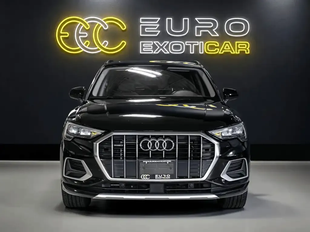 Audi Q3 2021 photo 2