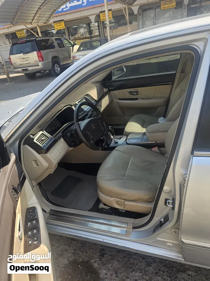 Kia Opirus 2010 photo 4