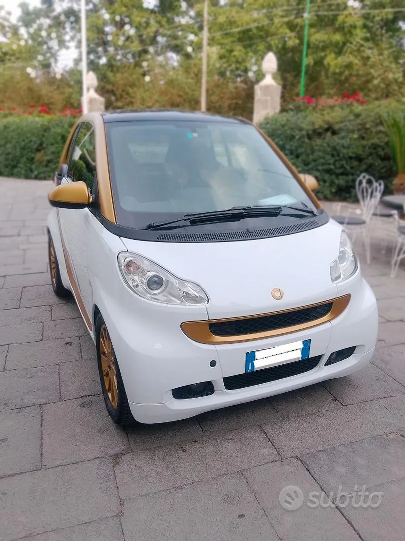 Smart Fortwo 2011 photo 2