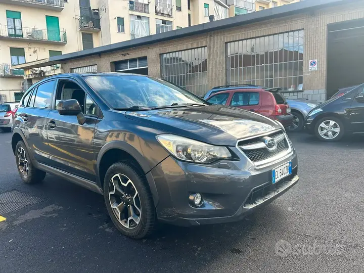 Subaru Xv 2012 photo 2