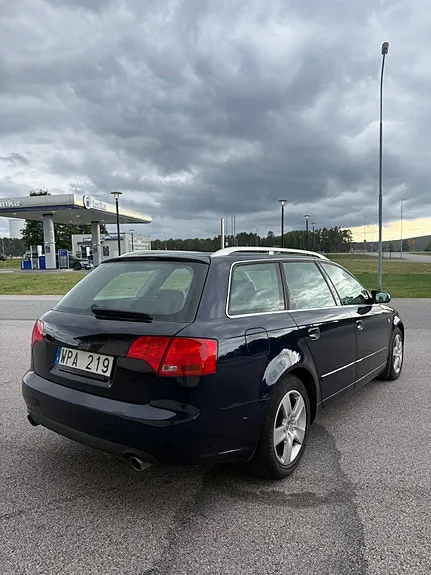 Audi A4 2005 photo 2