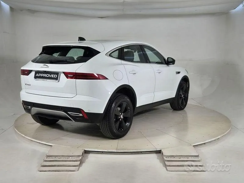 Jaguar E-Pace 2021 photo 2