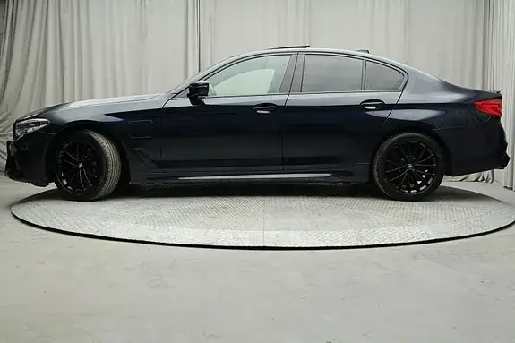 BMW 530E 2017 photo 2