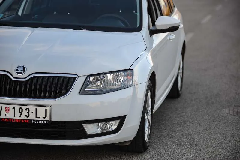 Skoda Octavia 2015 photo 2