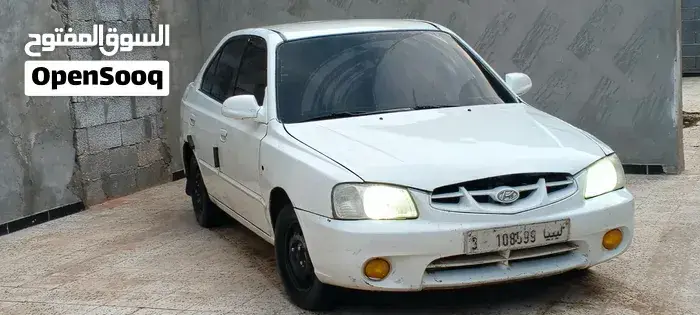 Hyundai Verna 2002 photo 3