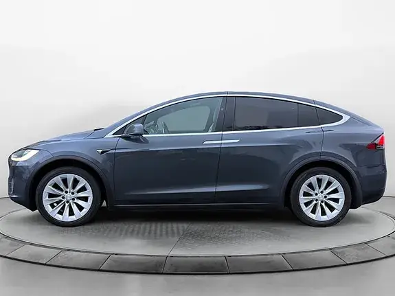 Tesla Model X 2017 photo 2