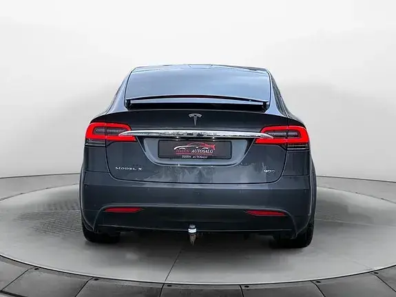 Tesla Model X 2017 photo 4