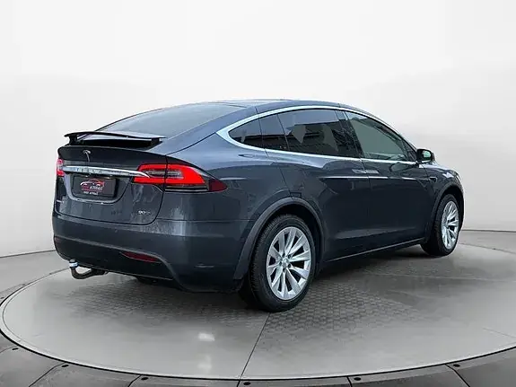 Tesla Model X 2017 photo 5