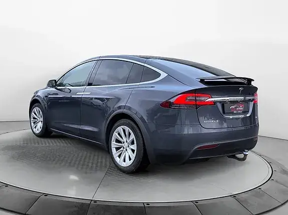 Tesla Model X 2017 photo 3