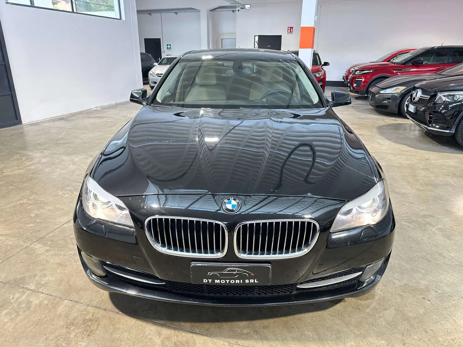 BMW 5 Series 2012 photo 2