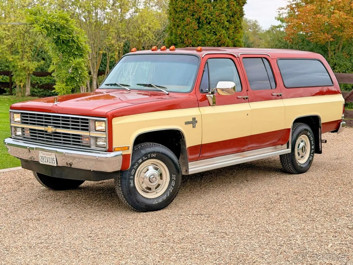 Chevrolet Suburban 1983 photo 4