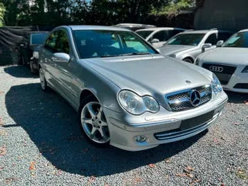 Mercedes-Benz C230 2006 photo 3