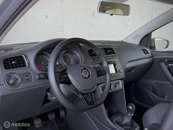 Volkswagen Polo 2014 photo 3