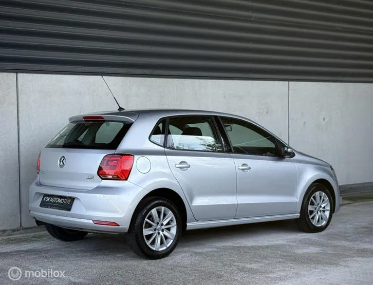 Volkswagen Polo 2014 photo 2