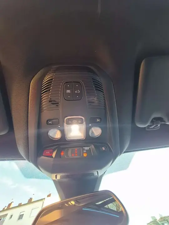 Peugeot 5008 2018 photo 2