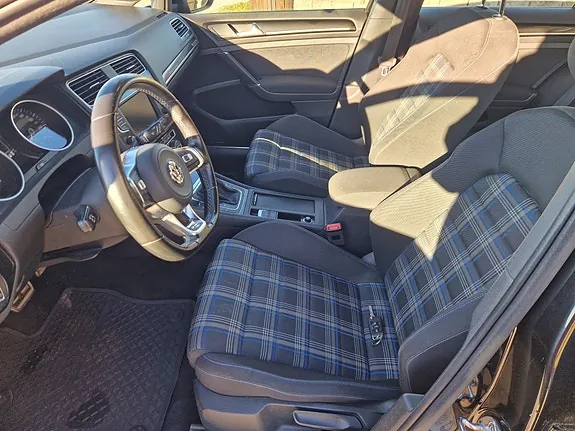 Volkswagen Golf Vii 2017 photo 3